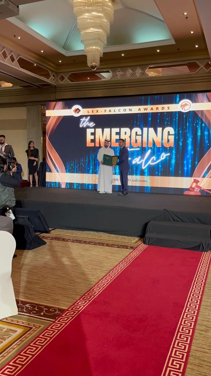 Shashank Agarwal receiving the Lex-Falcon Global Award at the ceremony in Dubai, 2023